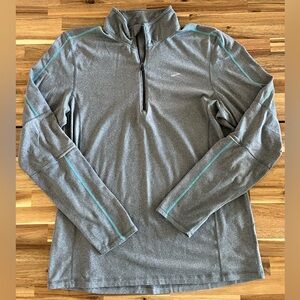 Brooks Running Pullover Size Medium